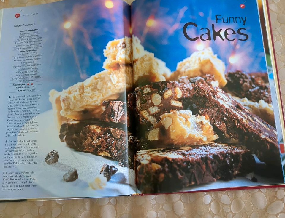 Torten Kuchen Kochbuch Hochzeitstorte in Meldorf