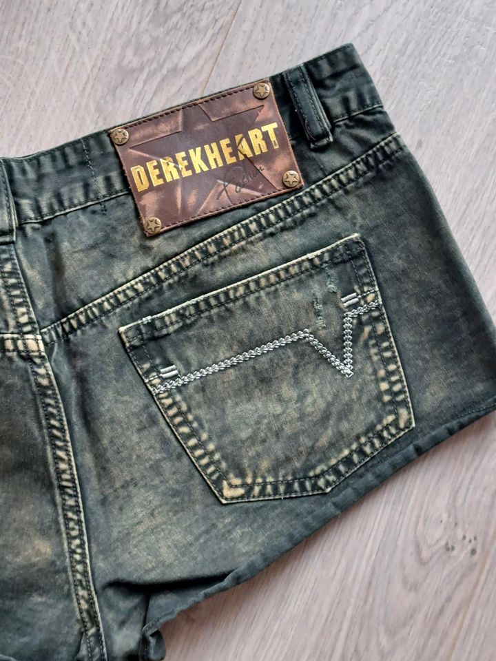 Derek Heart coole Hotpants Shorts destroyed 40 hübsche Details in Weidenbach