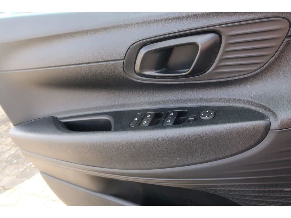 Hyundai i20 Select 1.2 84PS Spurh.-Assist. Klima Tempoma in Hamburg