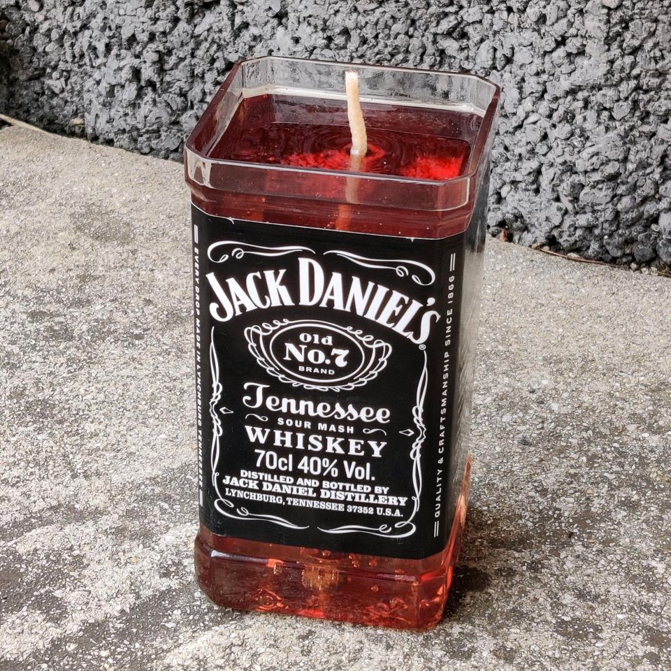 Jack Daniels Kerze Upcycling Basteln Lampe in Stamsried