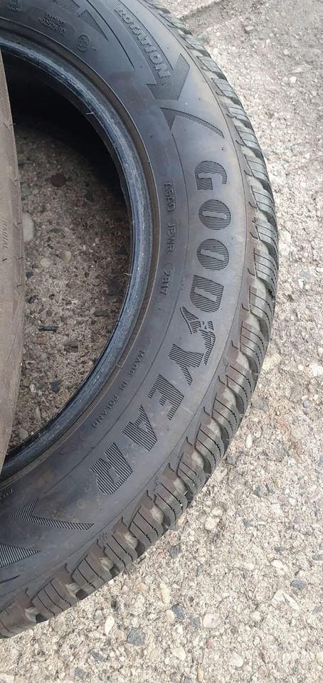 2 x Goodyear Ultra Grip 9 185/65 R15 88T WINTERREIFEN 6.5mm in Colditz