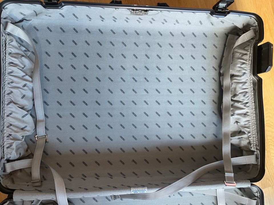 Alter Rimowa Koffer Rollkoffer schwarz Vintage polycarbonat in Freiburg im Breisgau