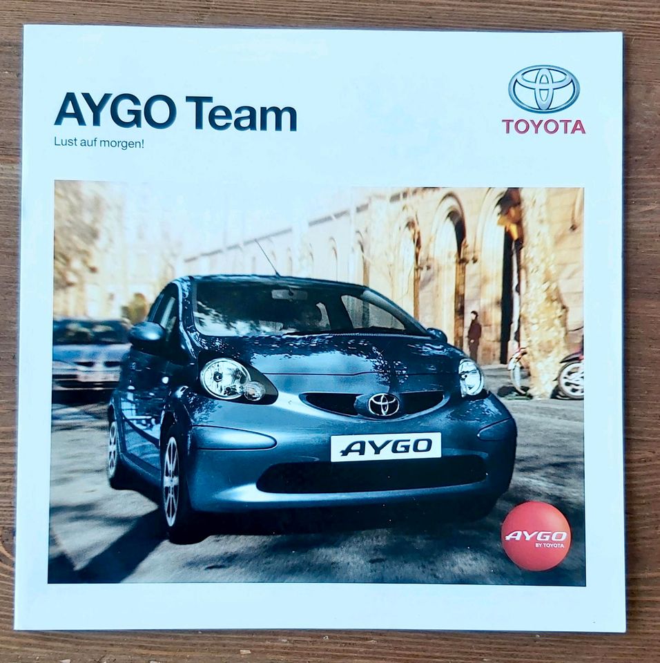 Prospekt Toyota Aygo Sondermodell Team 2008 in Hildesheim