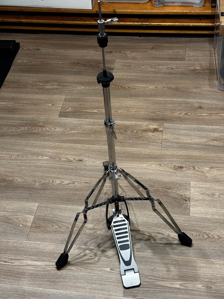 Schlagzeug Hi-Hat Maschine + Bass Drum Pedal in Gaggenau