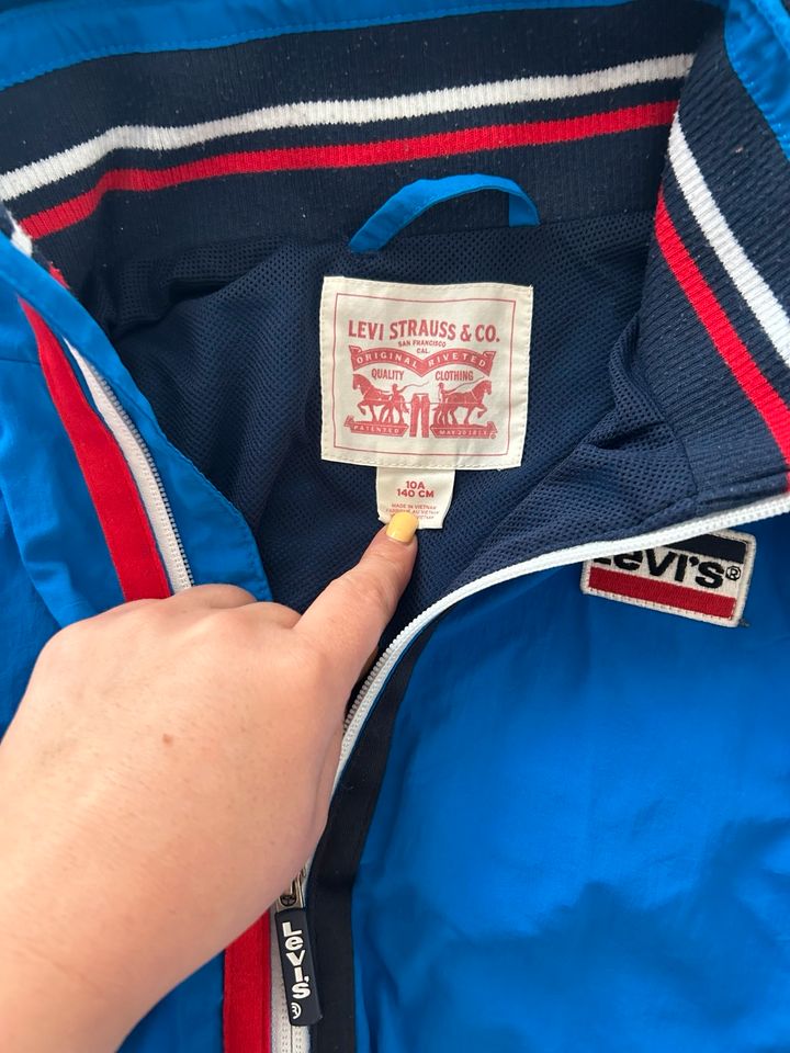 Kinderjacke Levi's Herbst/Frühjahr in Gründau