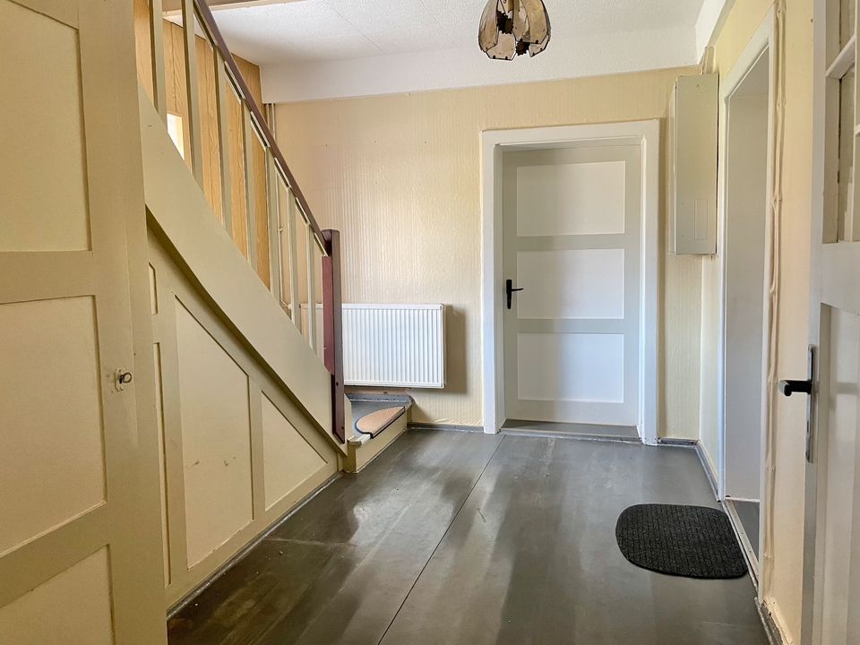 Einfamilienhaus auf Eigentumsgrundstück mit Scheune und Garage! in Deersheim