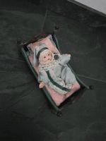 Puppe/Porzellanpuppe/Sammlerpuppe, mit Bett Bayern - Sennfeld Vorschau