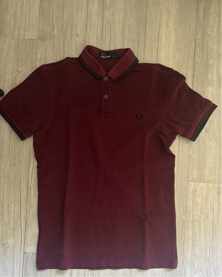 Fred Perry Poloshirt Rot Gr.S in Berlin