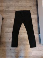 Schwarze H&M Herren Jeans Größe 38/34 Nordrhein-Westfalen - Dinslaken Vorschau