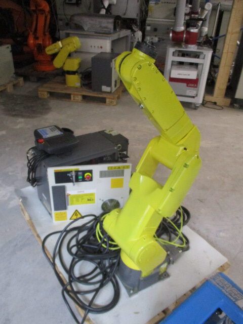 Roboter Fanuc LR Mate 200iC/5L R30iA in Buchen (Odenwald)