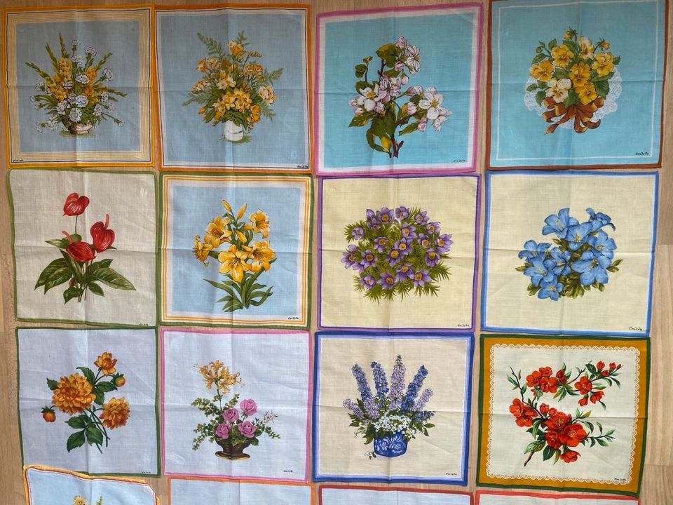 60er Jahre Taschentücher mit Blumen Motiven von Em Jo Pe in Fulda