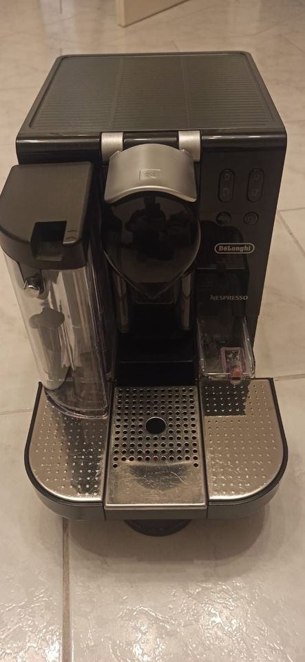 DeLonghi Nespresse Kapsel Kaffeemaschine Trivia Italia EN670.B in Bad Oldesloe