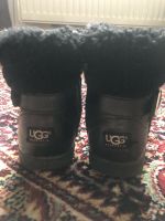 Kinder Stiefel Ugg  Leder schwarz Gr. 25 Düsseldorf - Carlstadt Vorschau