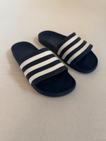 ADIDAS Badeslipper Badesandalen Adilette Schuhe Gr. 44 (10) TOP Nordrhein-Westfalen - Marl Vorschau