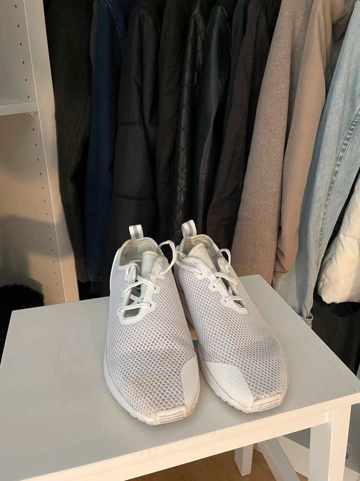 Neu! Adidas Sneaker in Dortmund