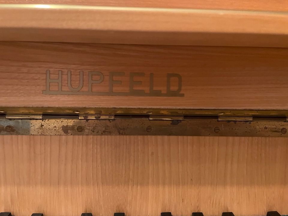 Hupfeld Klavier in Goldbach