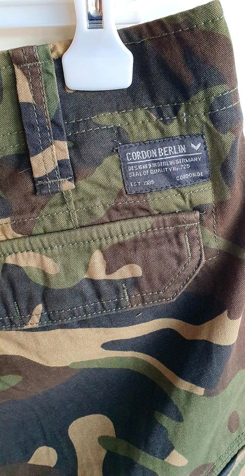 Cordon Berlin Camouflage Shorts Army Style unisex in Dortmund