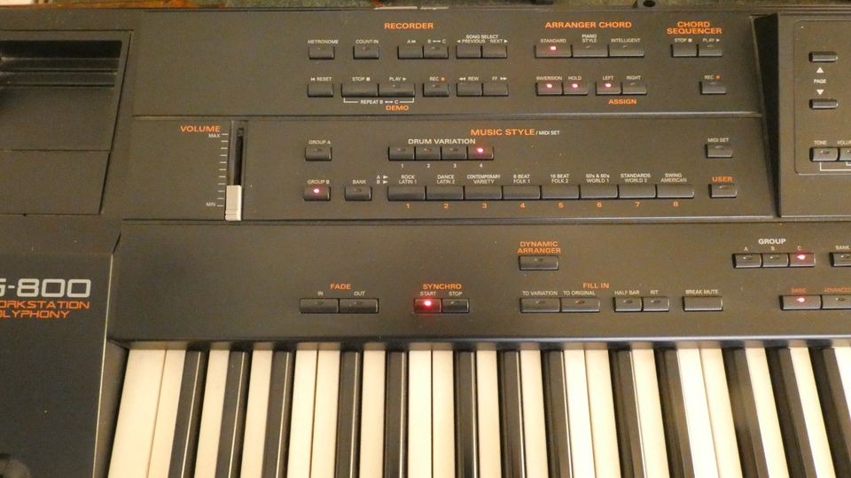 ROLAND G-800 PROFI KEYBOARD in Erwitte