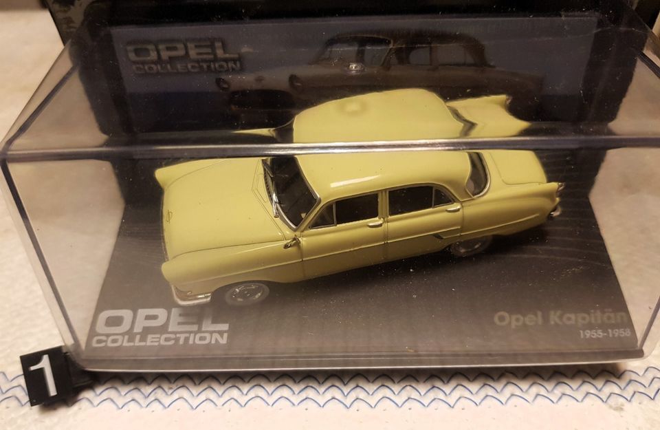 Oldtimermodelle M 1:23 in ungeöffneter Verpackung in Stendal