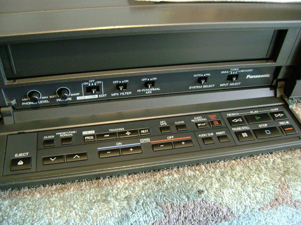 Panasonic Videorekorder NV-F 65 VHS Generalüberholt in Berlin