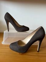 Pumps Peter Kaiser Gr. 5 38 taupe schwarz beige Orella Plateau Hessen - Langen (Hessen) Vorschau