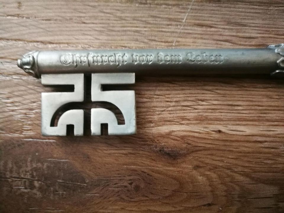 Schlüssel Zinn WMF Jahresschlüssel 1991 Ehrfurcht vor dem Leben in Gießen