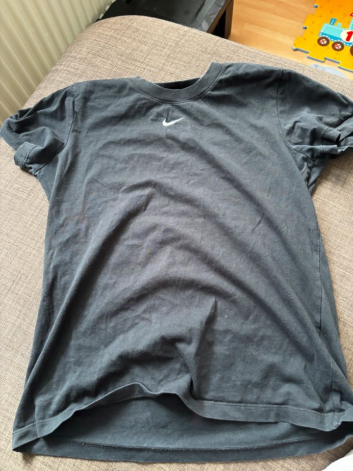 Nike t-shirt in Stendal