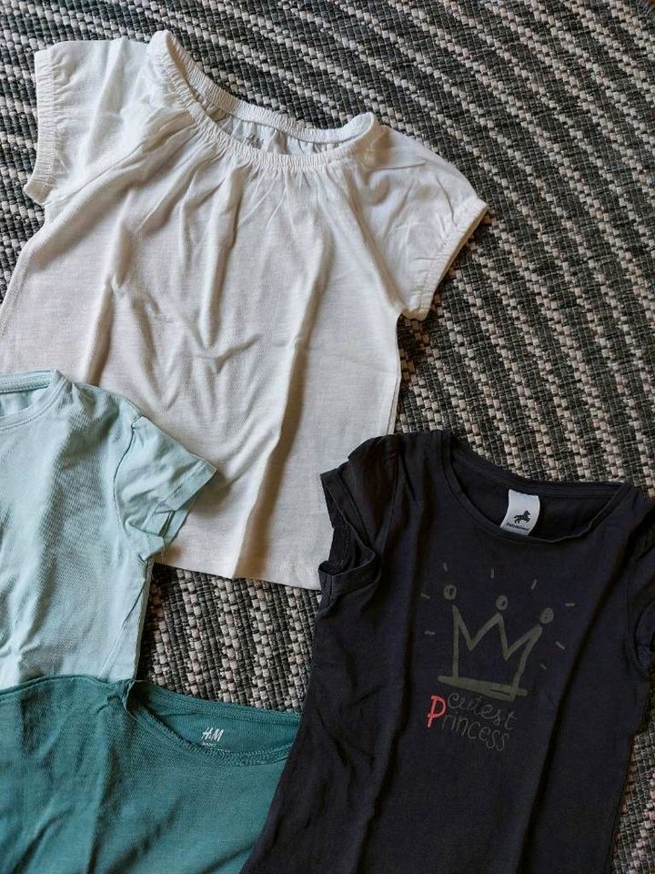 Set Paket 5 T-Shirts Mädchen, Gr. 98 104 110, H&M, zara, bench in Litzendorf