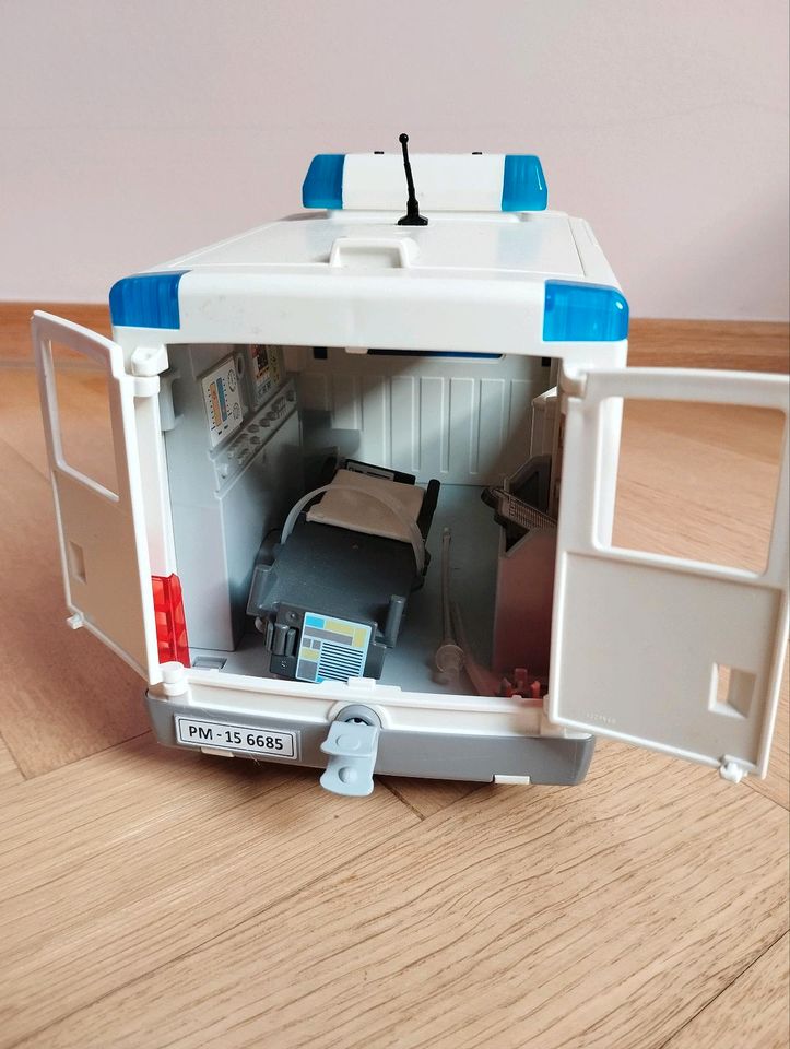 Playmobil Krankenwagen in Waltrop