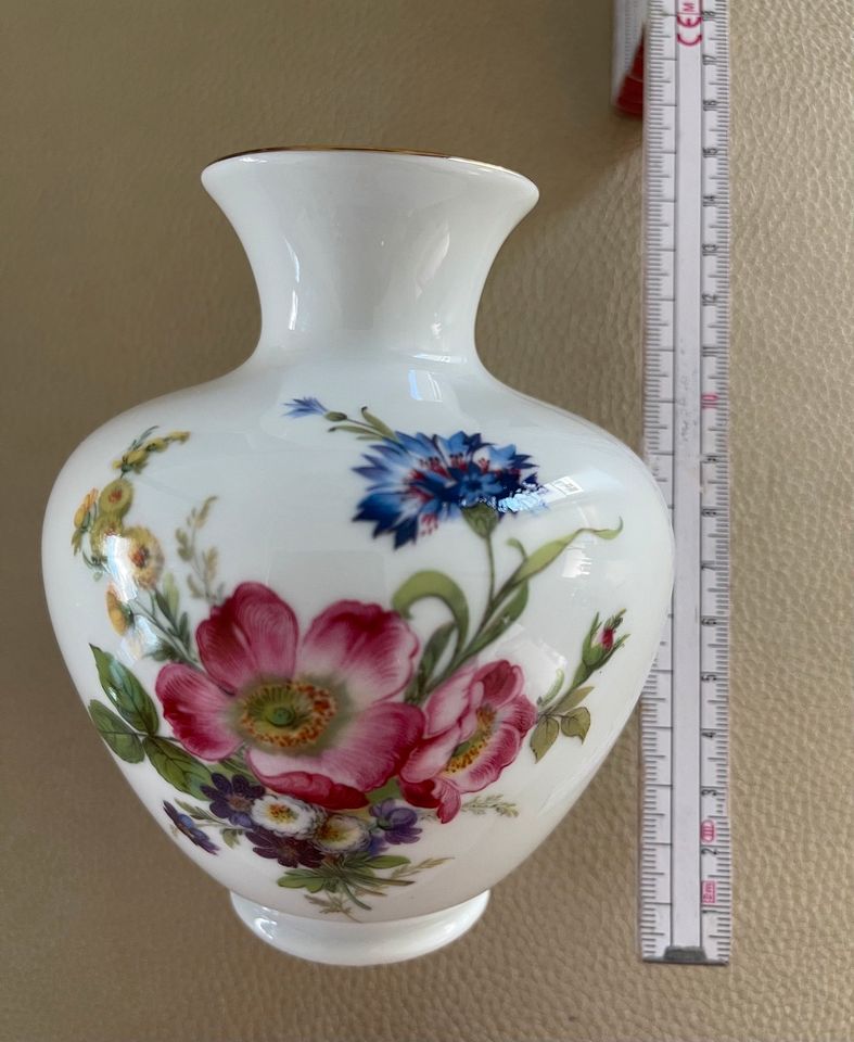 Vase von KPM, Blumendekor, Handarbeit! VINTAGE in Bad Neuenahr-Ahrweiler