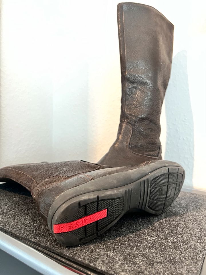 Original Prada Stiefel Braun Größe 36 in Soest