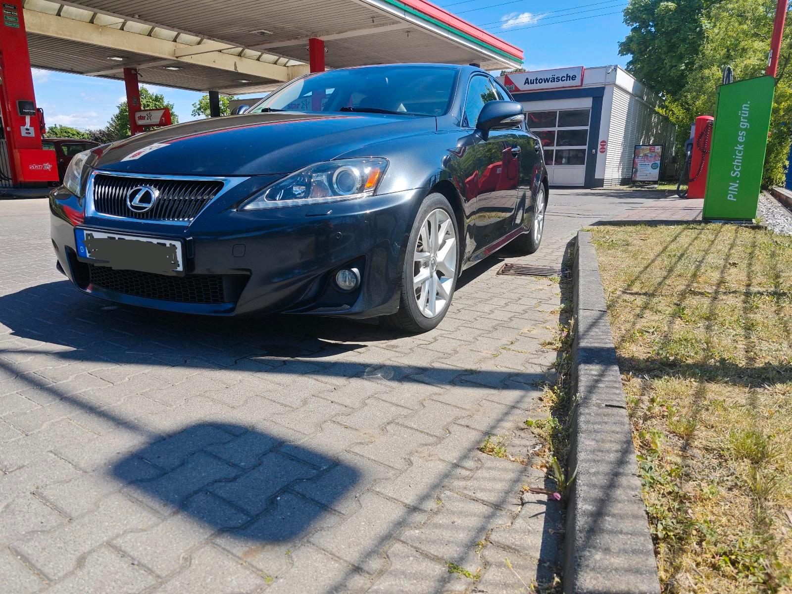 Abbildung des Autos Lexus IS250 Executive li…