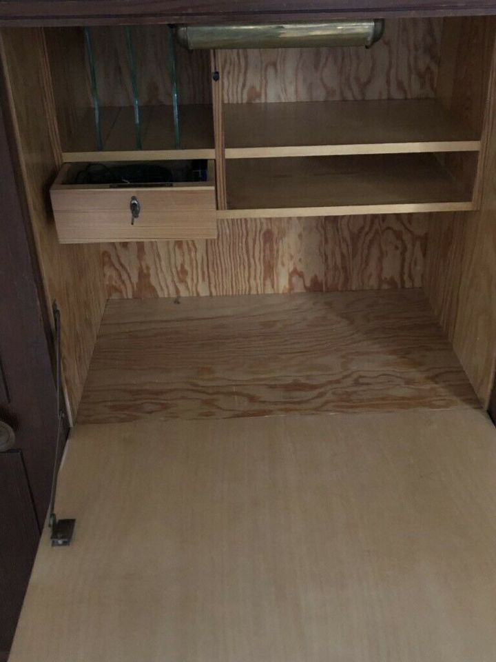 Sekretär Schreibsekretär Kommode Highboard Schrank Schreibtisch in Zwickau