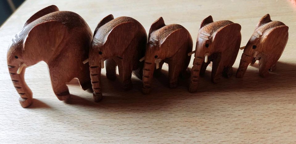 Elefanten***Herde***Holz***Handarbeit***5 Stück in Groß-Zimmern