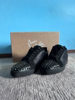 Louboutin low mit Spikes gr. 42 Kreis Pinneberg - Halstenbek Vorschau