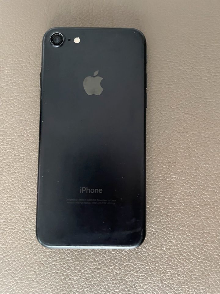 Iphone 7 128 Gb Black, guter Zustand, mit OVP in Hannover