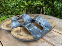 Sneakers Pantoletten Latschen Hausschuhe Gr. 39 Niedersachsen - Norden Vorschau
