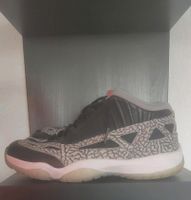 Jordan 11 Retro Low IE "Black Cement" Baden-Württemberg - Ühlingen-Birkendorf Vorschau