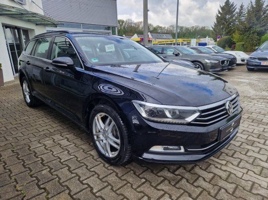 Volkswagen Passat Variant 2.0 TDI Comfortline DSG Navi LED in Wendlingen am Neckar