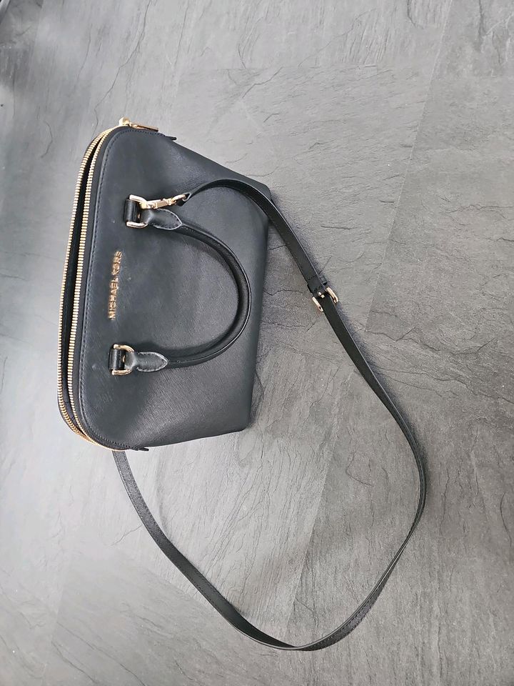 Michael Kors Handtasche in Düsseldorf