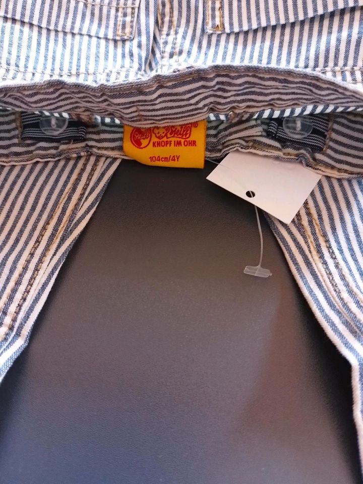 Neue Sommerhose von "Steiff" Gr. 110 mit Etikett in Gronau (Leine)