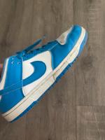 Nike Schuhe Köln - Nippes Vorschau