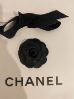 Chanel Schwarz/Gold Kamelie Nordrhein-Westfalen - Meerbusch Vorschau