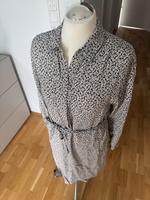 VILA Kleid mit Blumenmuster schwarz weiß Bayern - Regensburg Vorschau