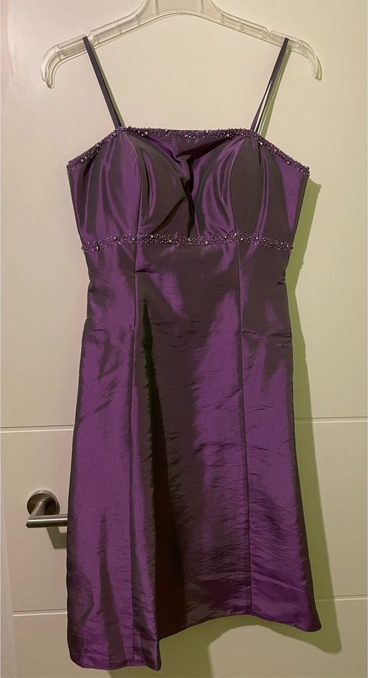 Kurzes Abendkleid, Ballkleid, Abschlusskleid lila Gr. 34 in Eching (Niederbay)