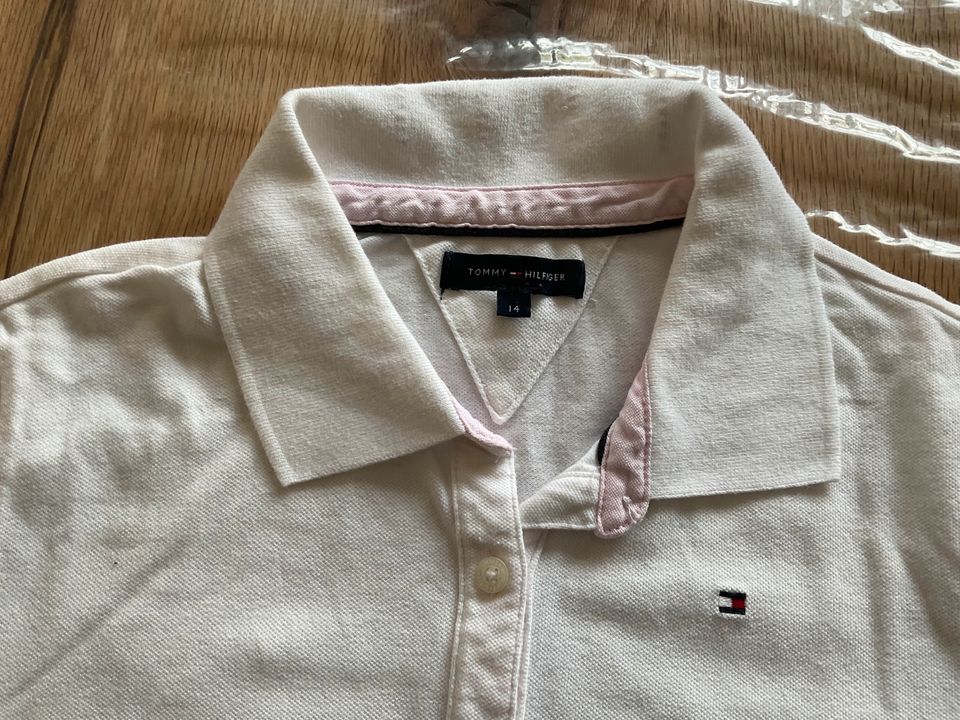 Tommy Hilfiger T-Shirt, Poloshirt Gr. 14 (~158/164), Mädchen in Bendorf