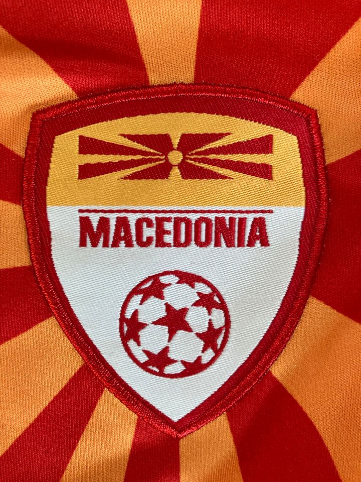 Fußballtrikot Mazedonien Größe 92 rot in Berlin