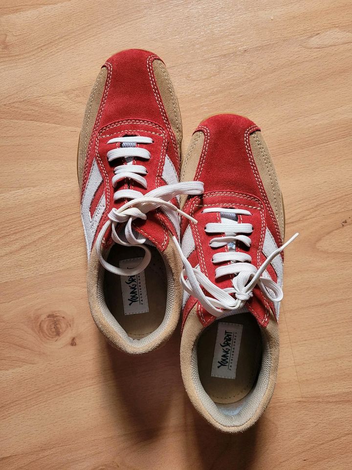 Young Spirit Herrenschuhe Sneaker rot braun Größe 43 in Dinkelsbuehl