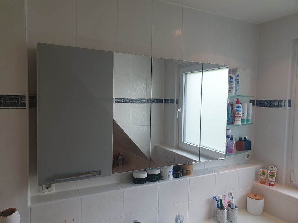 XXLBadmöbel Pelipal mit Glas Waschbecken und Spiegelschrank 170cm in Isernhagen