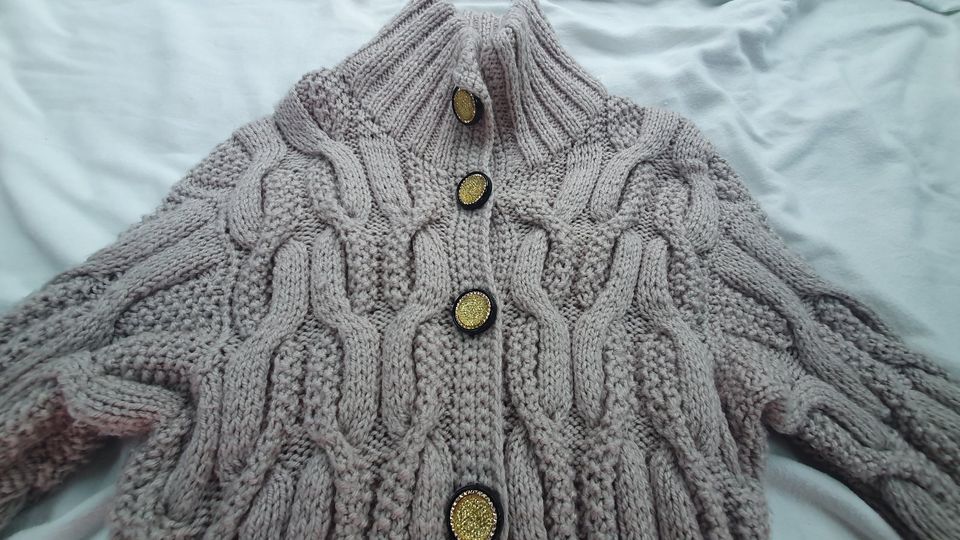 sehr schöne hochwertige Strickjacke Gr.38 Farbe Beige in Bühl